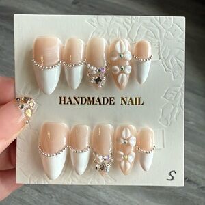 Handmade Nude & White Floral Accent Press-On Nails